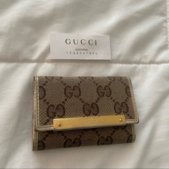 Gucci Handbags - Gucci Wallet Keycase